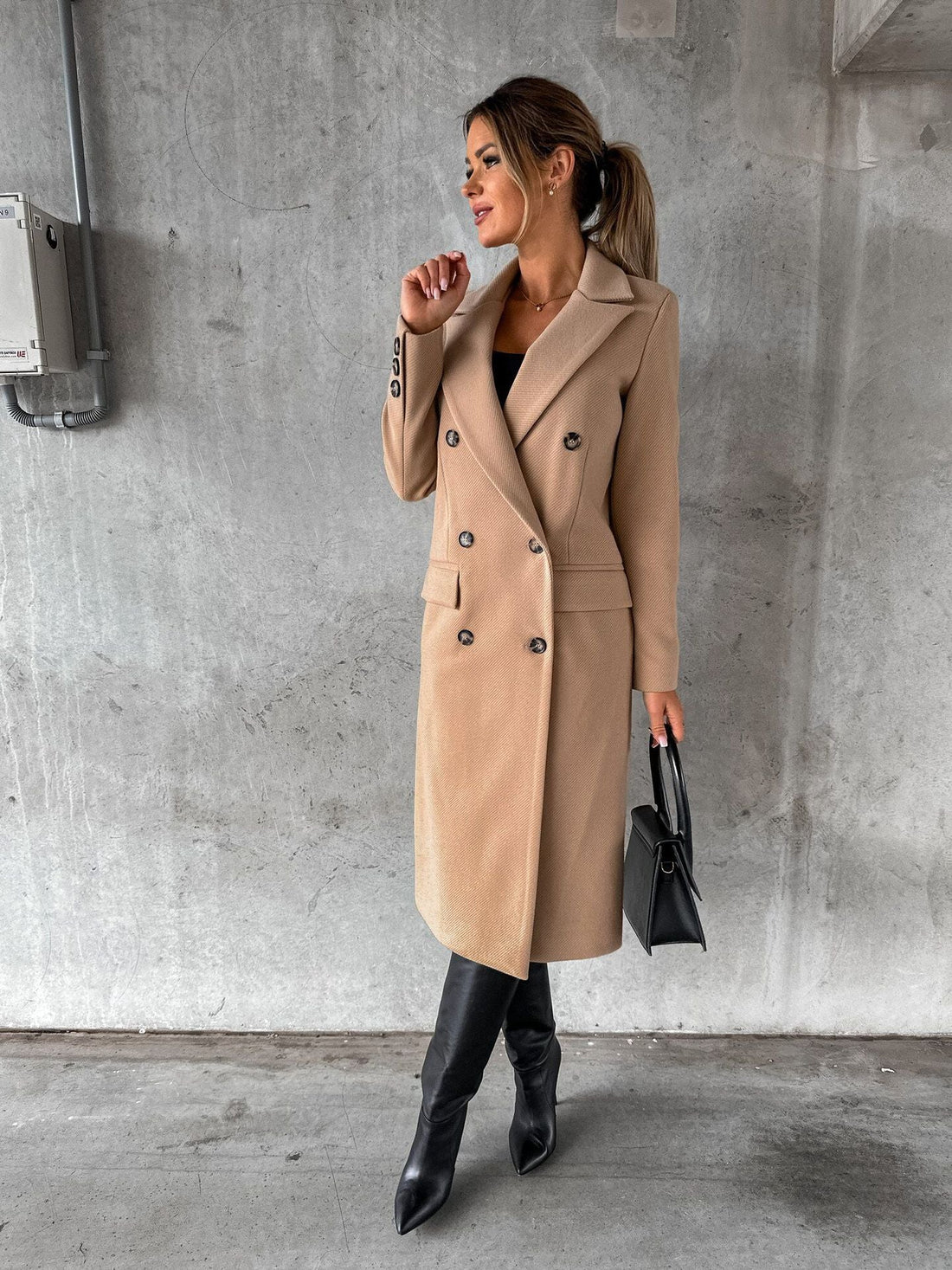 Laura | Elegant Coat
